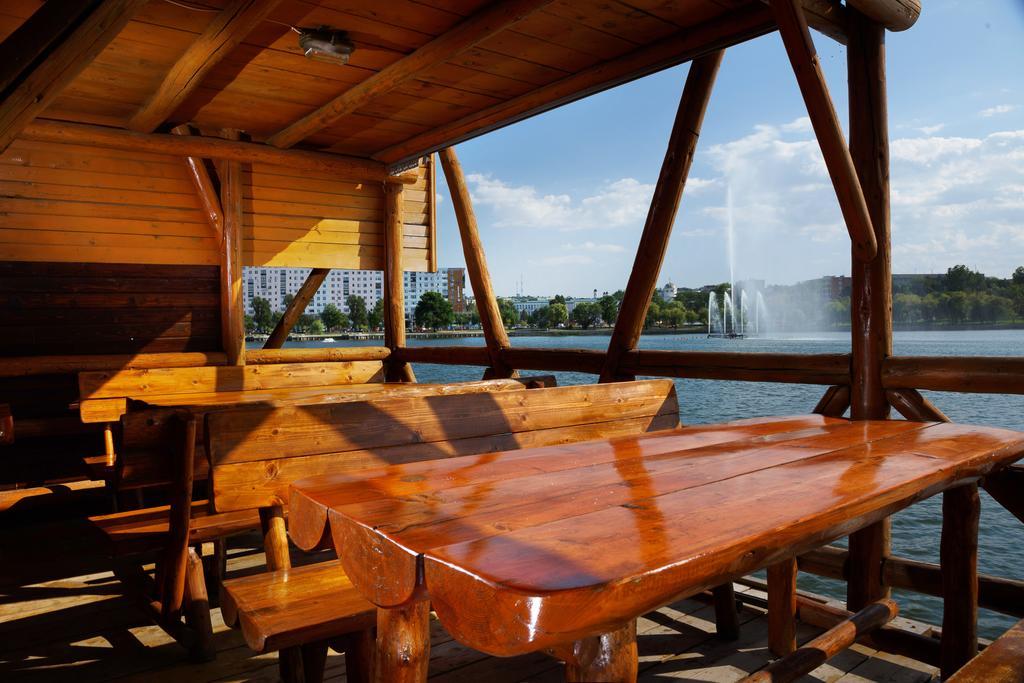 Hotel Insula Тулча Екстериор снимка